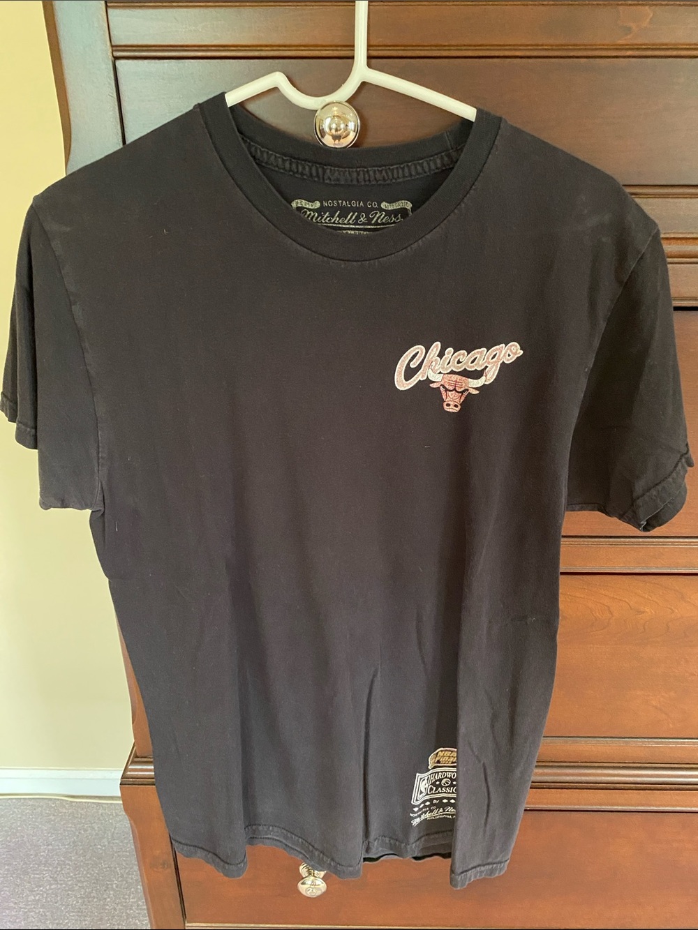 Chicago Bulls Graphic Tee - Black